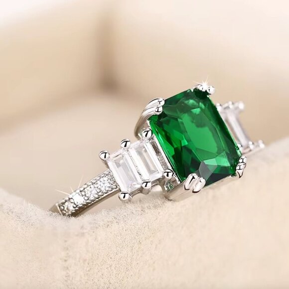 NEW 14k White Gold Emerald Diamond Ring Band - Picture 2 of 4